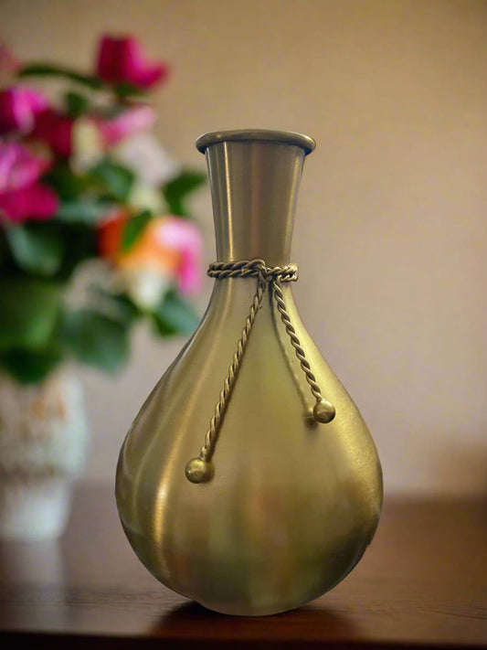 Decorative Vase – Timeless Elegance for Home Décor