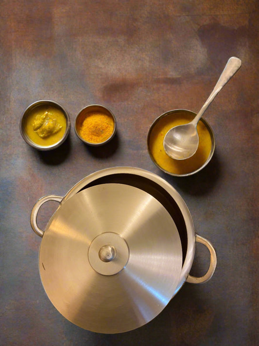 Serving bowl with spoon